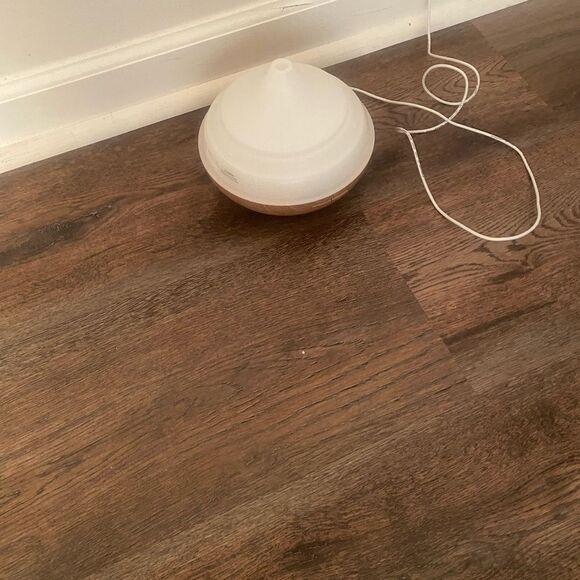 Glowing Aromatherapy Diffuser - Picture 3 of 6